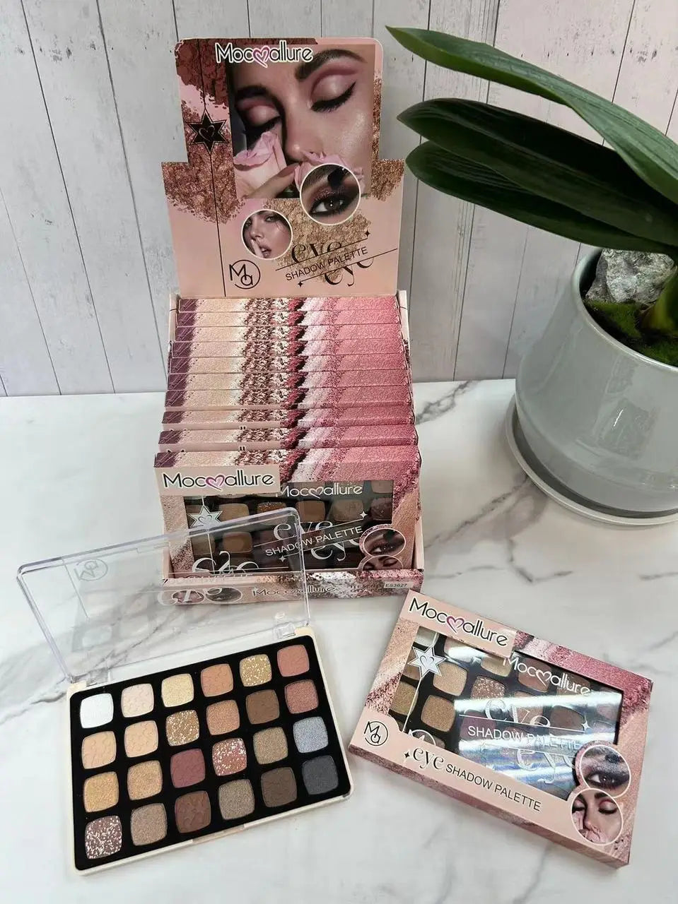 Matte And Glitter Eyeshadow Kit 100 g